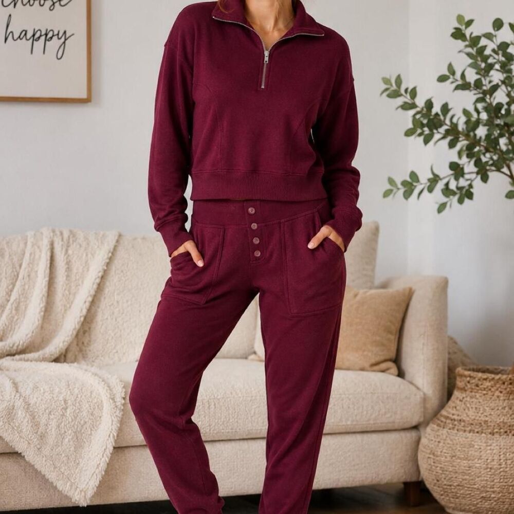 Universal-thread Women's Burgundy and Red Sweatshirt